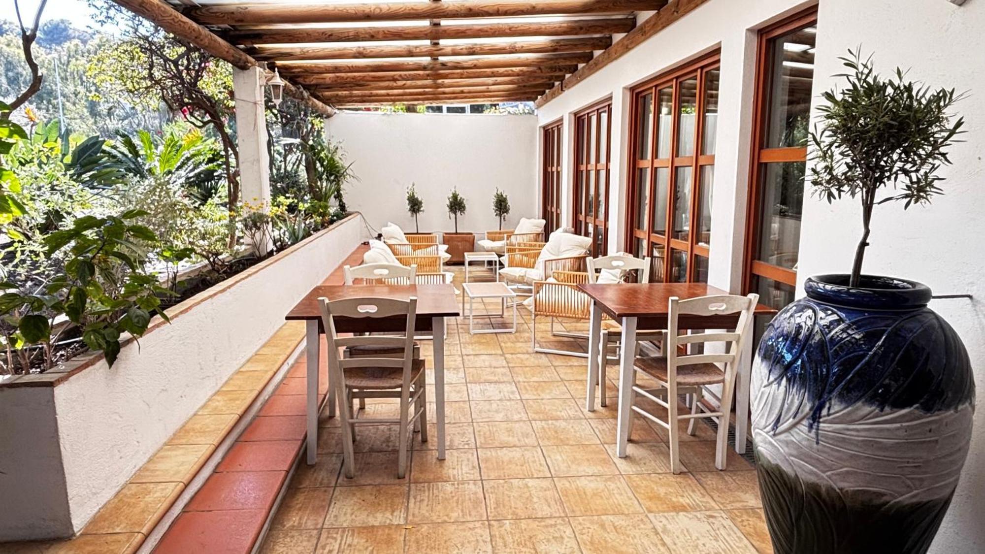 Hotel La Bastide Le Lavandou Buitenkant foto