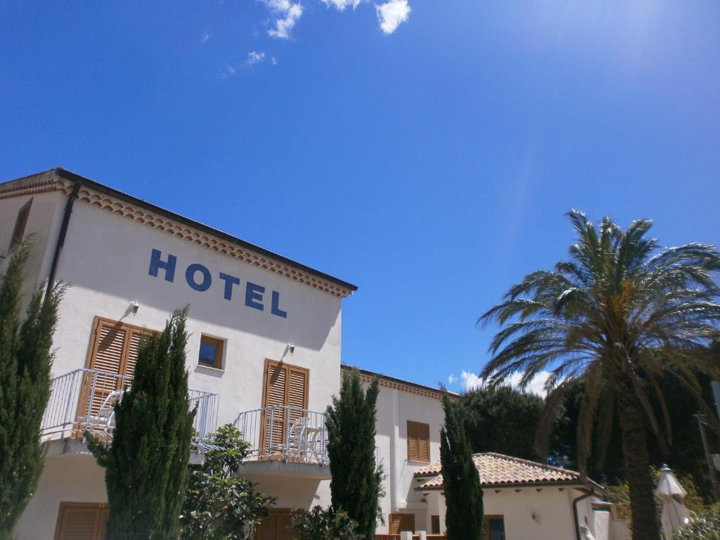 Hotel La Bastide Le Lavandou Buitenkant foto